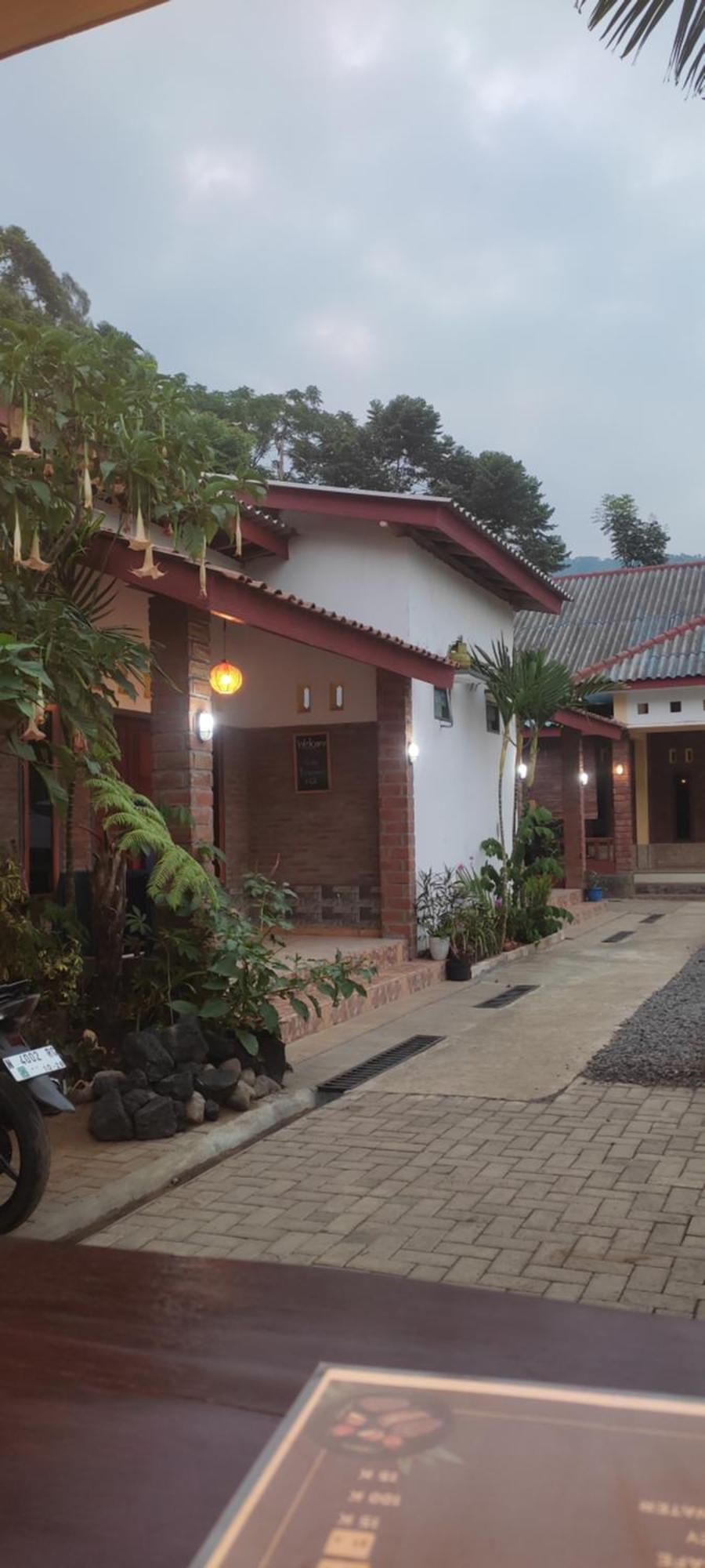 Kopikuin Bromo Homestay Probolinggo Exterior photo